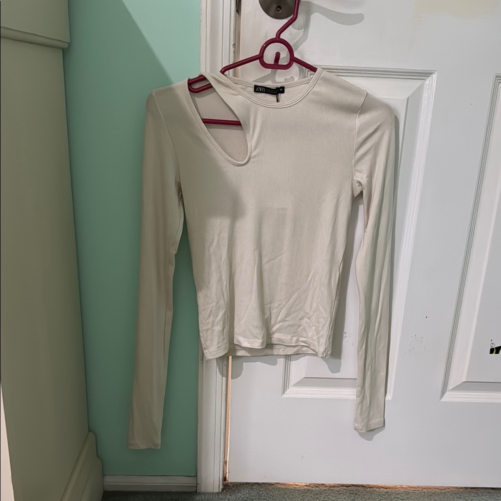 Trendy Cream Cut-Out Long Sleeve Top